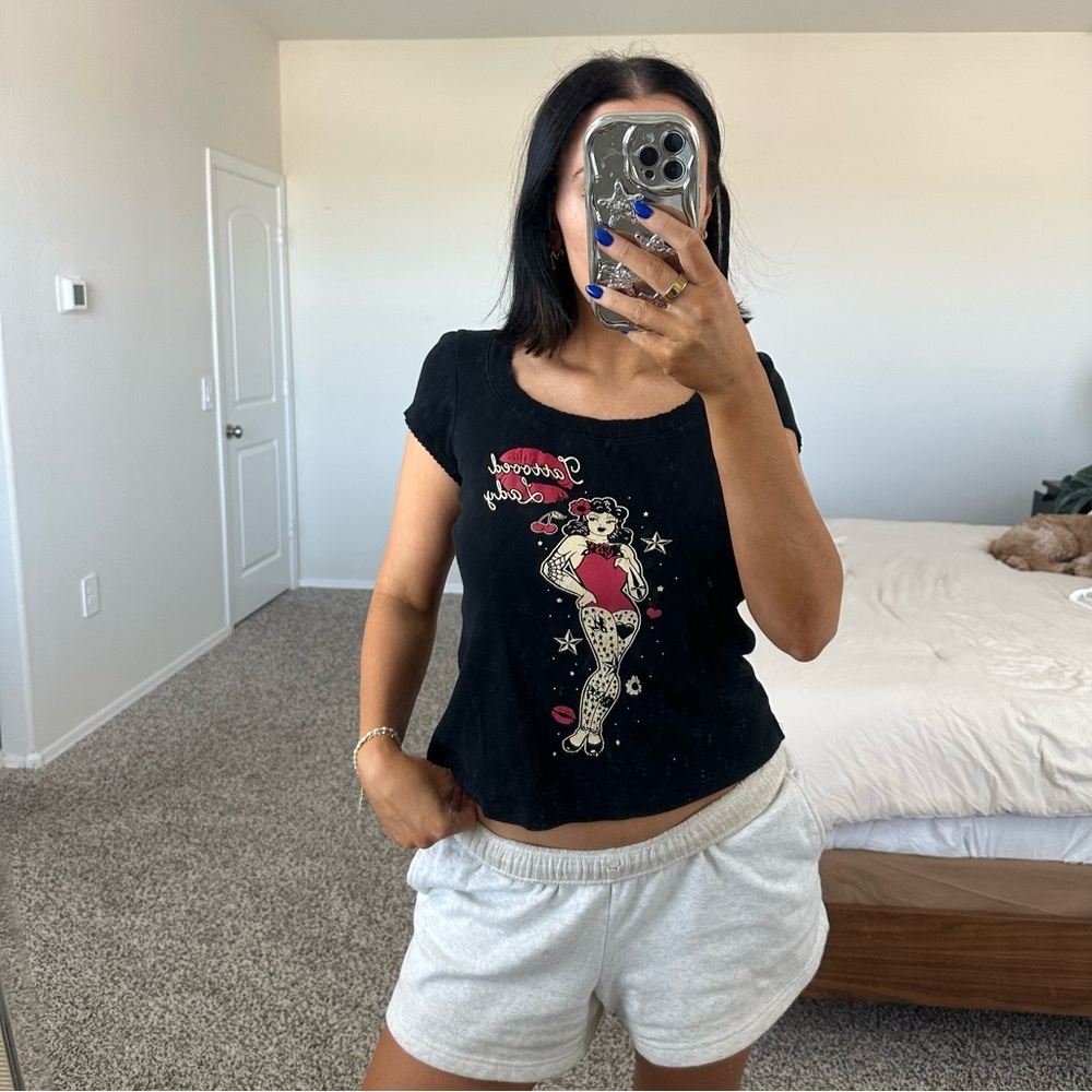 Too fast tattooed lady vintage tee